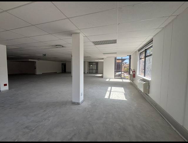 346M² OFFICE TO LET IN PLATTEKLOOF 3
